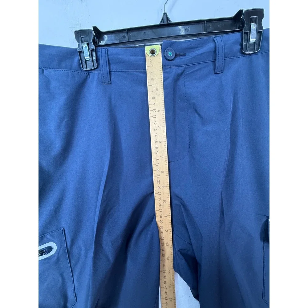 Tommy Bahama IslandZone Mens Size 36 Navy Blue Cargo Performance Golf Shorts